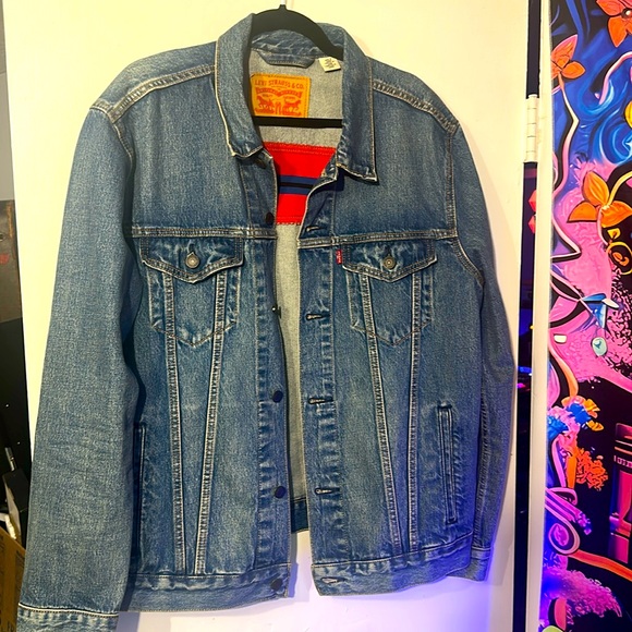 Levi's Other - Men’s Vintage Levies Denim Jacket with red and blue stipe across back. Size XL
